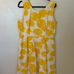 ❤️ Offers Talbots Yellow and White Floral Dress